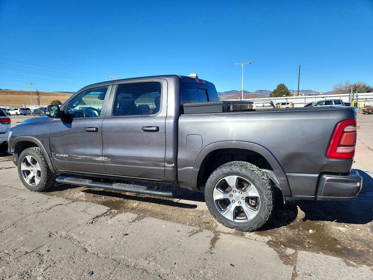 2019 RAM 1500 LARAMIE photo 3