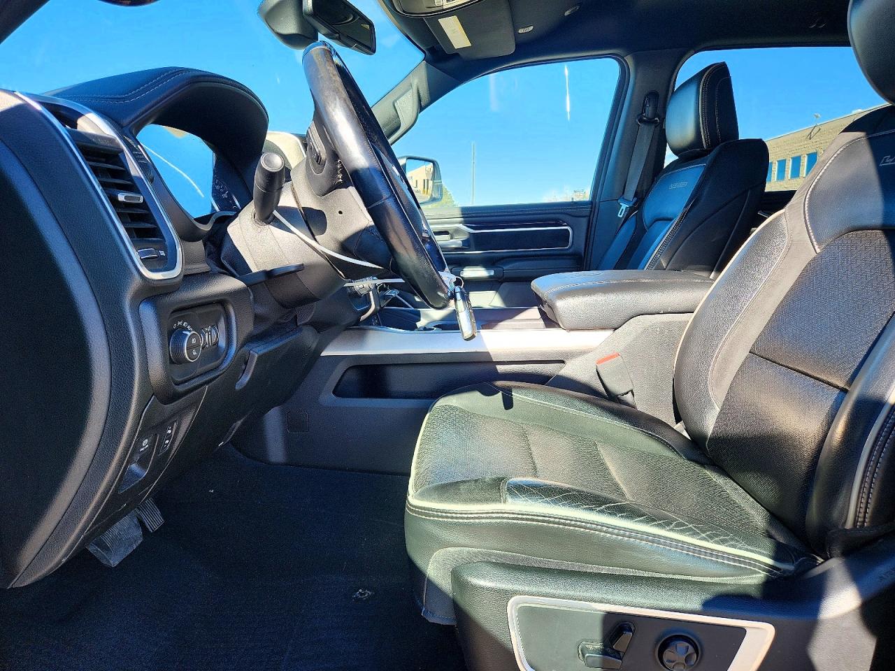 2019 RAM 1500 LARAMIE photo 13