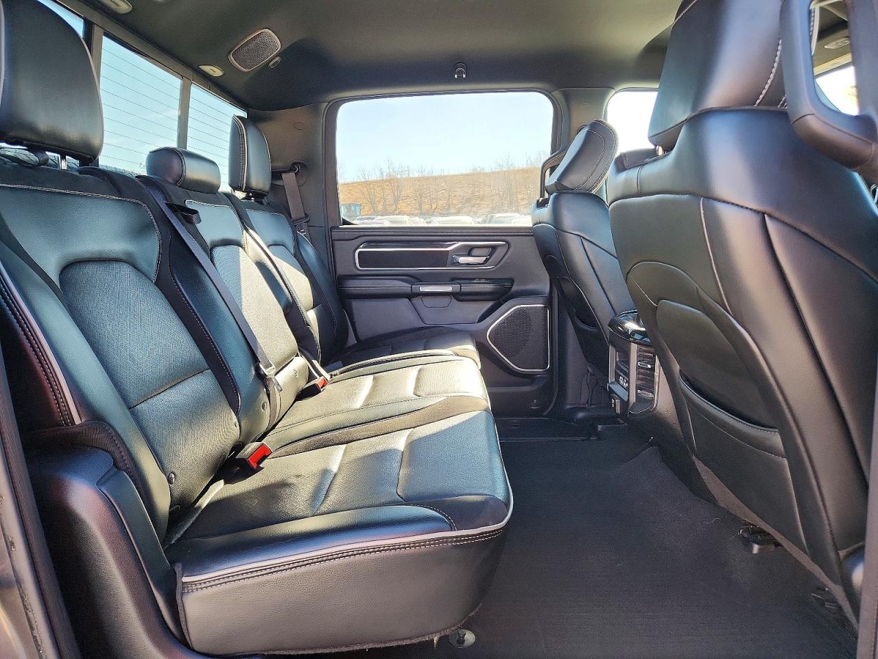 2019 RAM 1500 LARAMIE photo 19