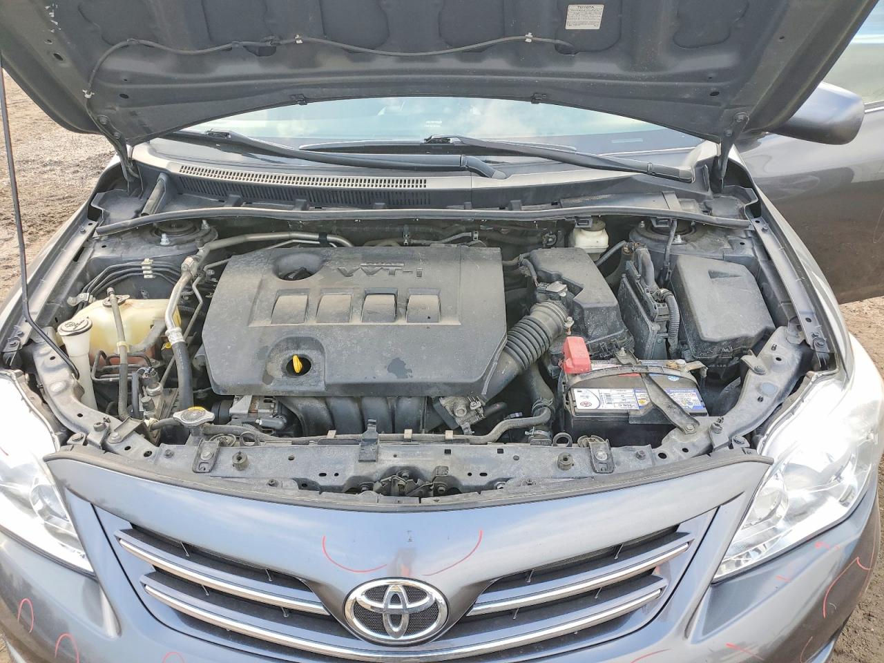 2013 TOYOTA COROLLA L photo 11