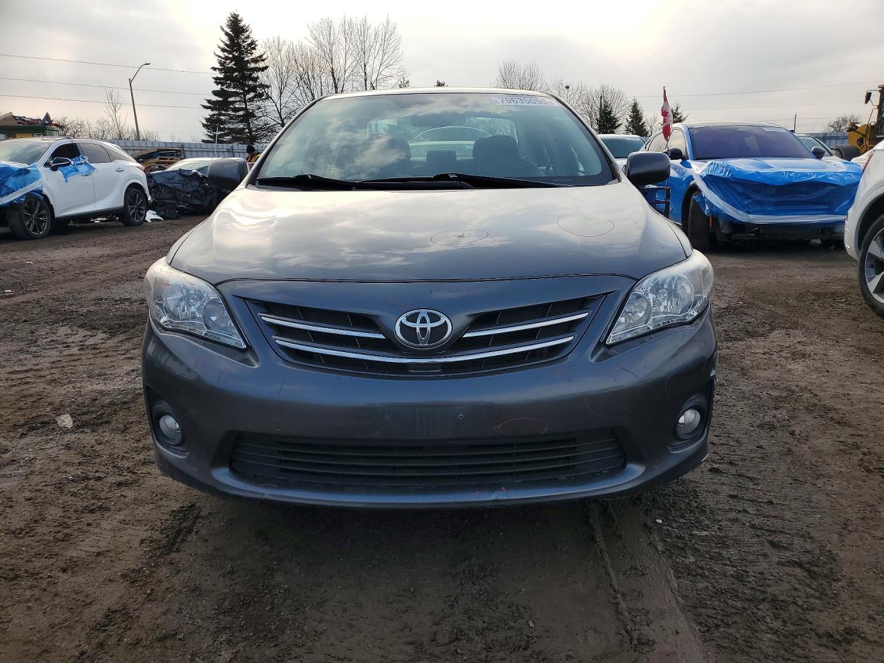 2013 TOYOTA COROLLA L photo 5