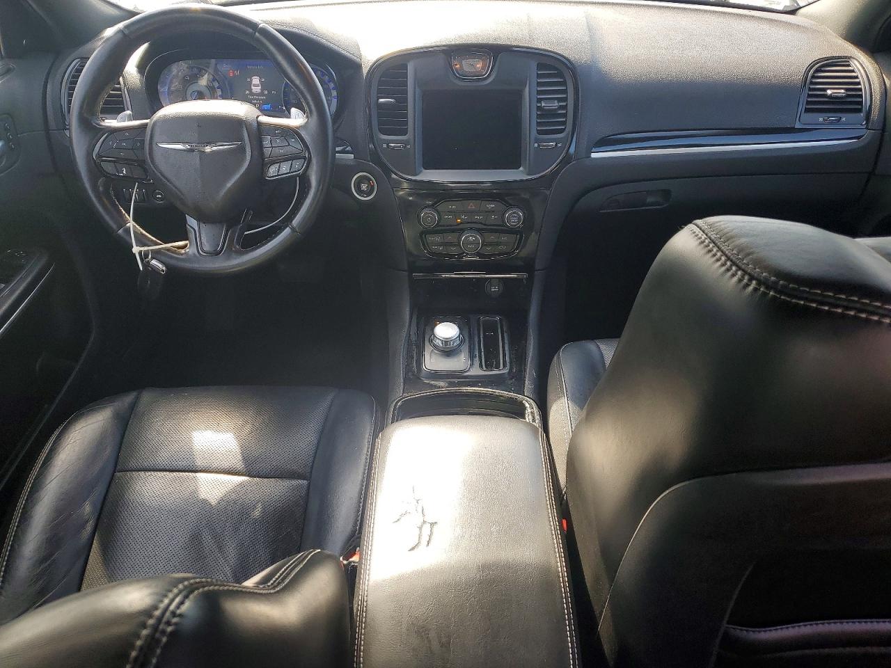 2018 CHRYSLER 300 S photo 8