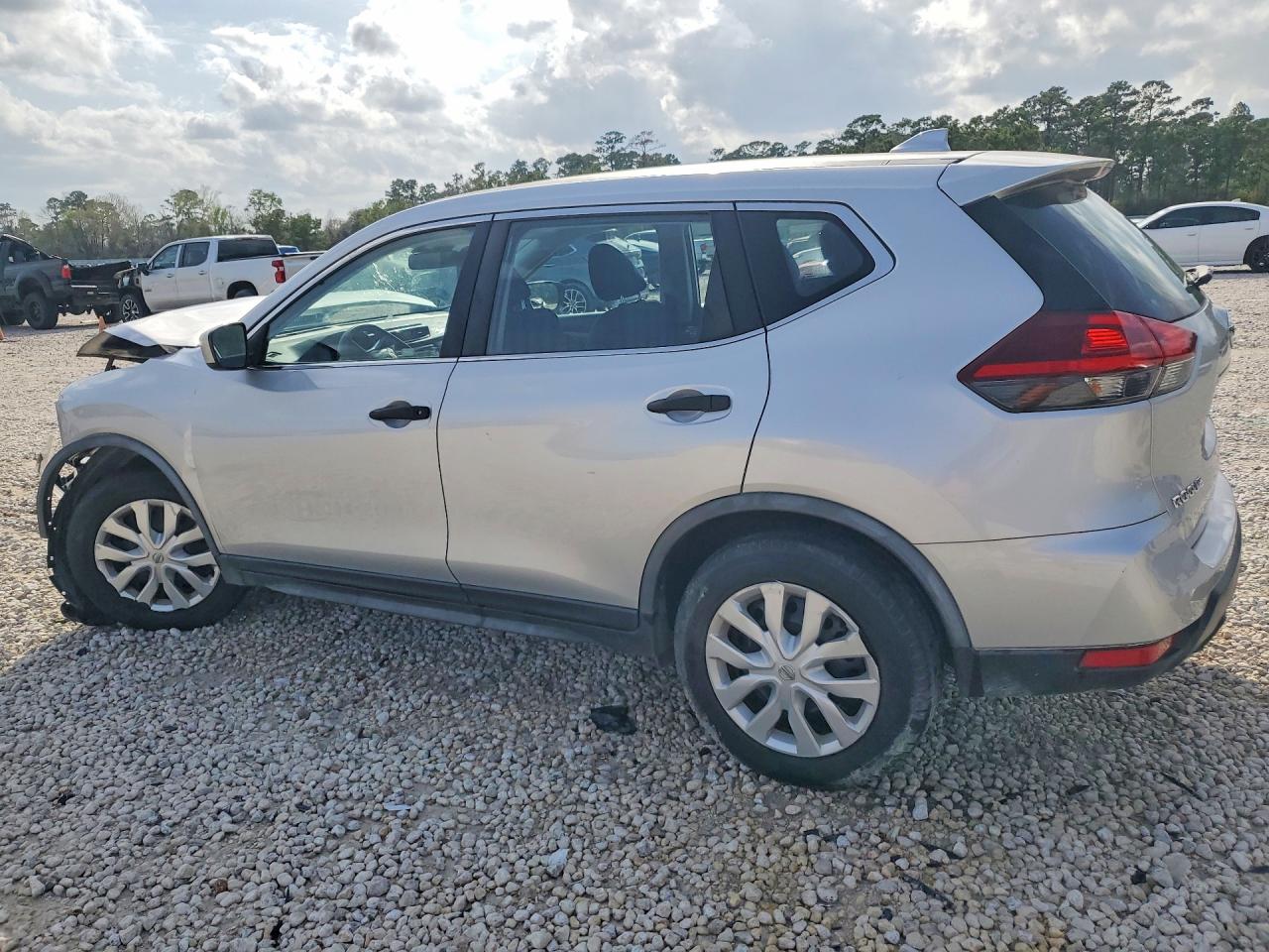 2020 NISSAN ROGUE S photo 3