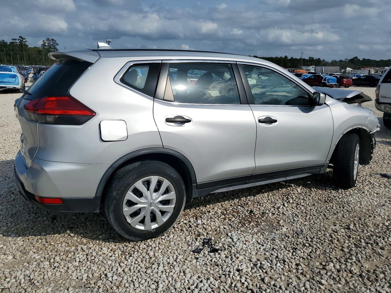 2020 NISSAN ROGUE S photo 5