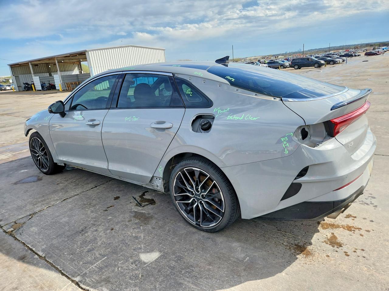 2023 KIA K5 GT photo 2