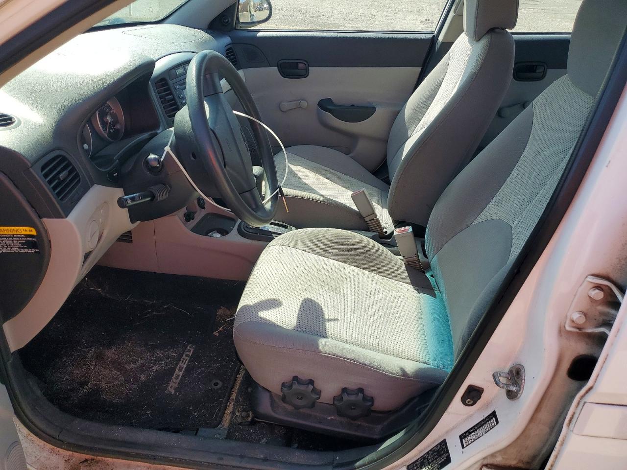 2008 HYUNDAI ACCENT GLS photo 13