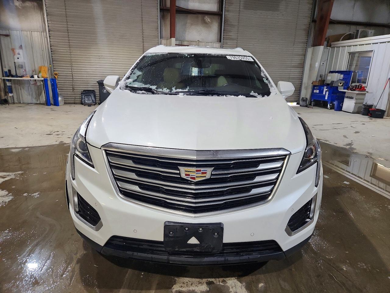 2017 CADILLAC XT5 LUXURY photo 9