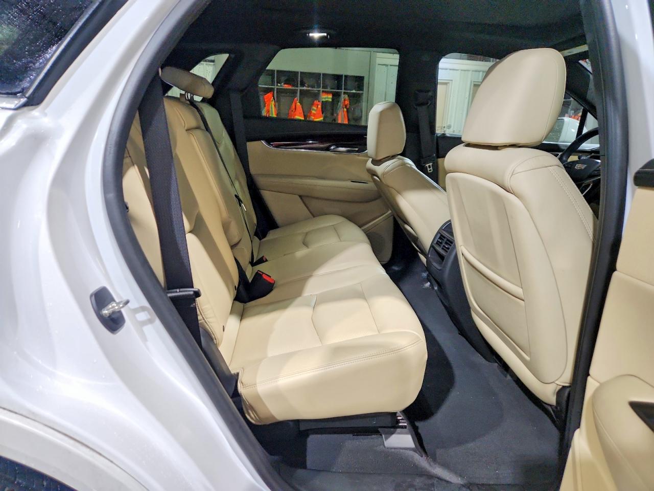 2017 CADILLAC XT5 LUXURY photo 21