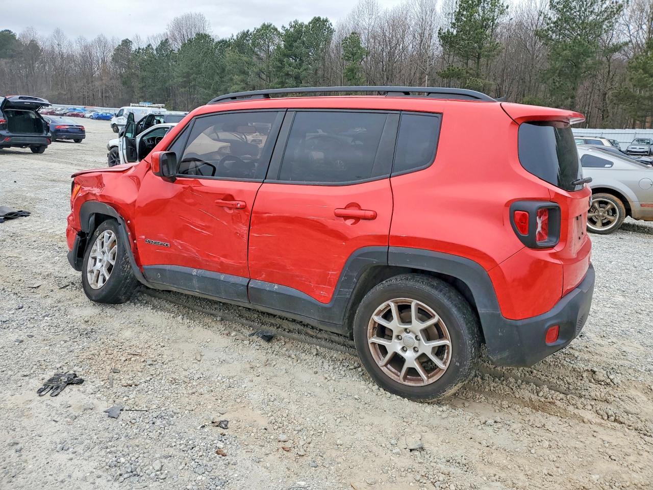 2019 JEEP RENEGADE LATITUDE photo 2