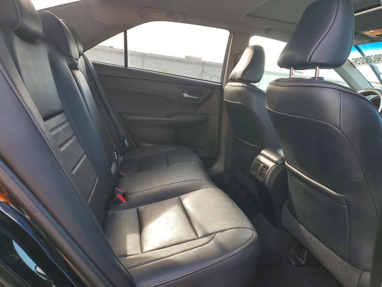2016 TOYOTA CAMRY XLE V6 photo 10