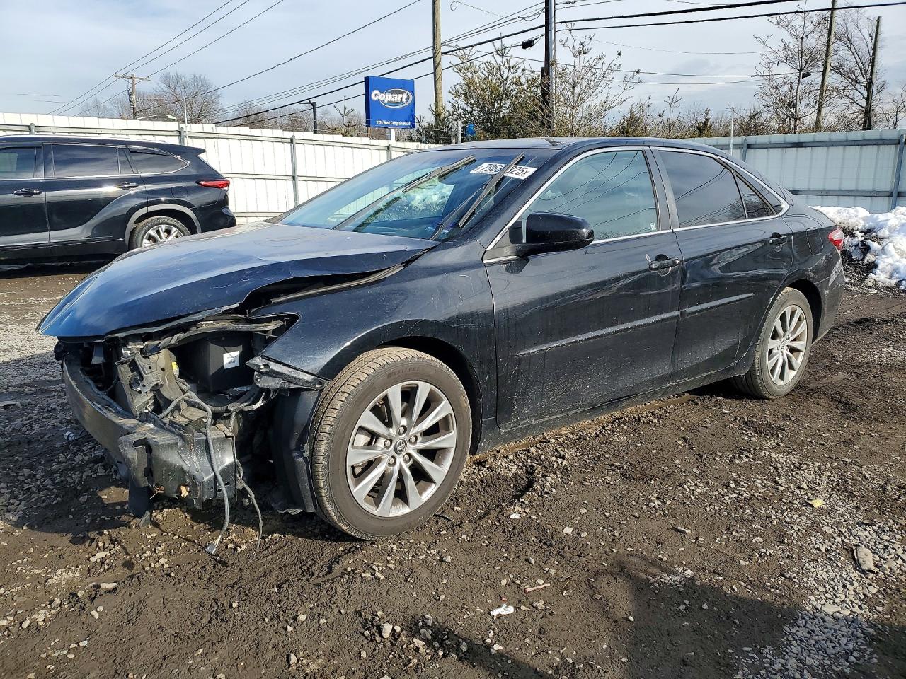 2016 TOYOTA CAMRY