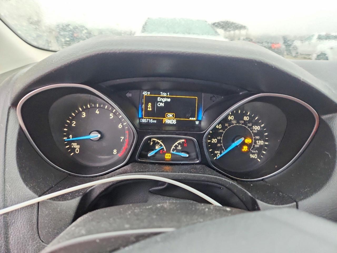 2015 FORD FOCUS SE photo 9