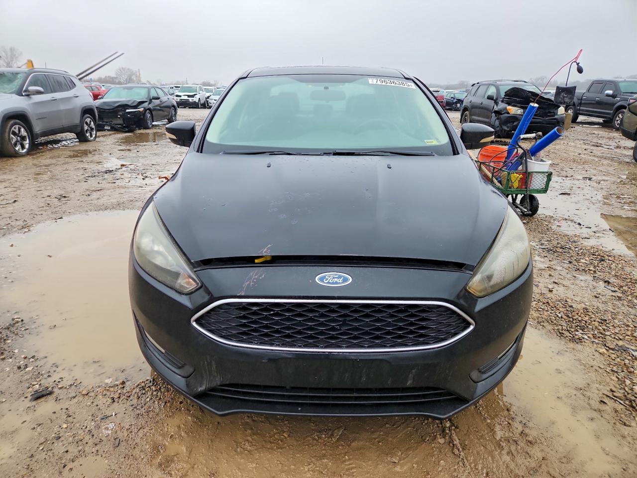 2015 FORD FOCUS SE photo 5