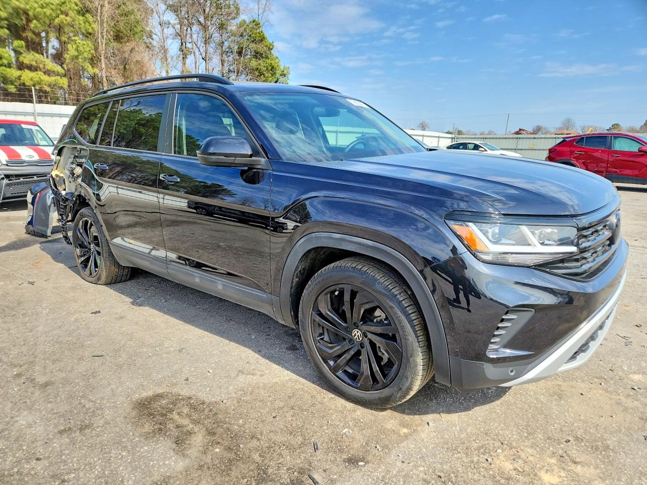 2023 VOLKSWAGEN ATLAS SE photo 4