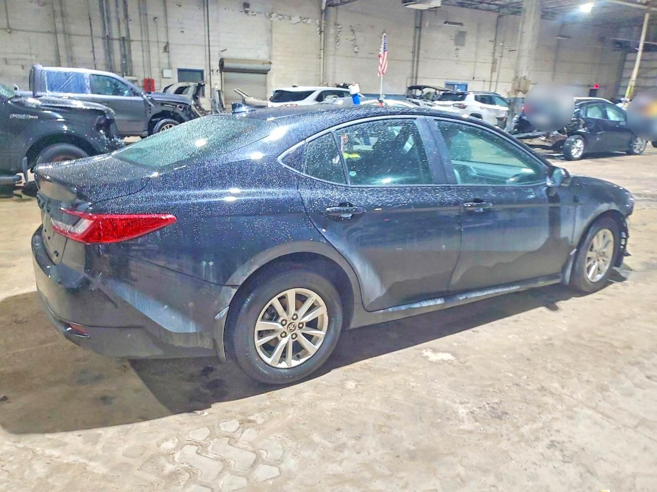 2025 TOYOTA CAMRY LE photo 5