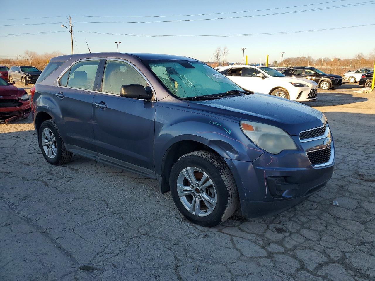 2013 CHEVROLET EQUINOX LS photo 4