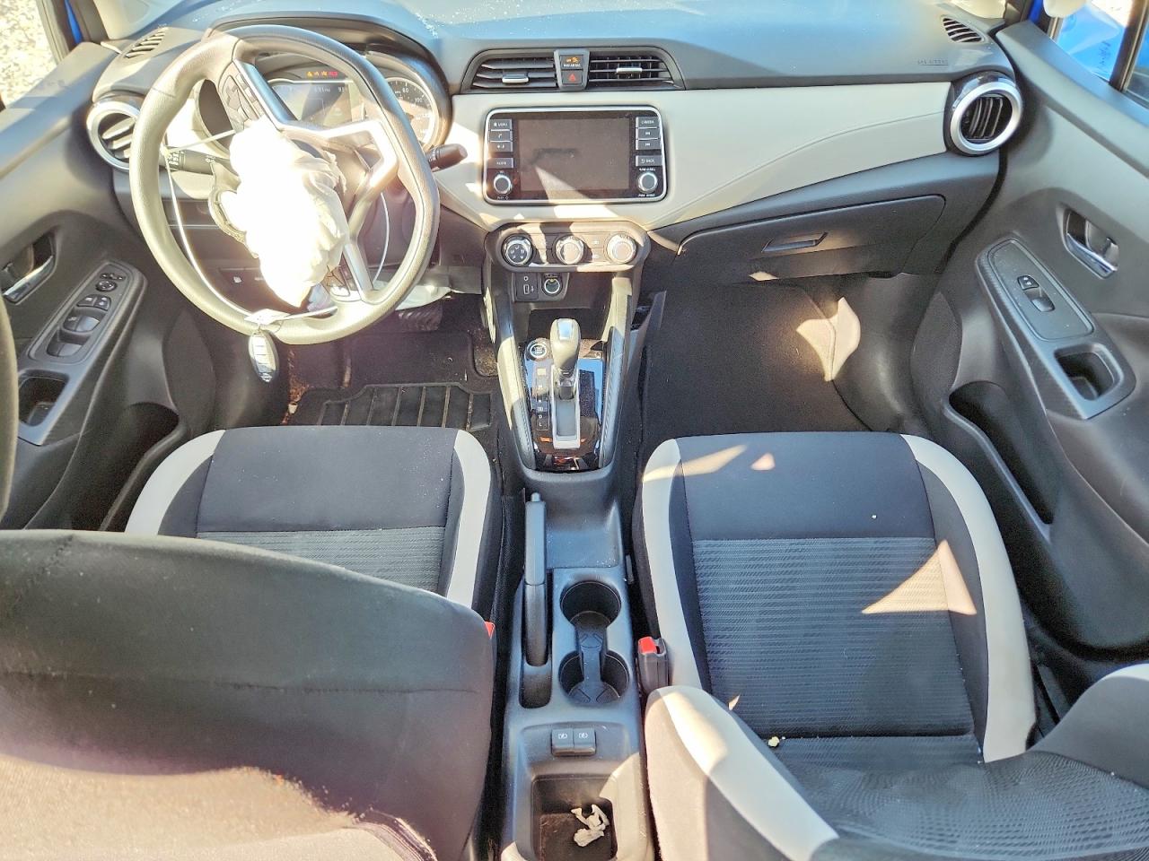 2021 NISSAN VERSA SV photo 22