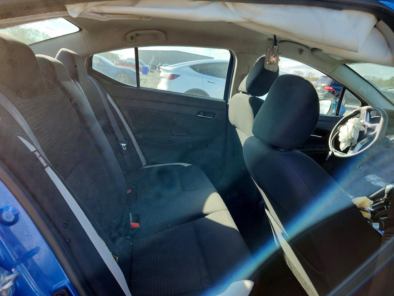 2021 NISSAN VERSA SV photo 28