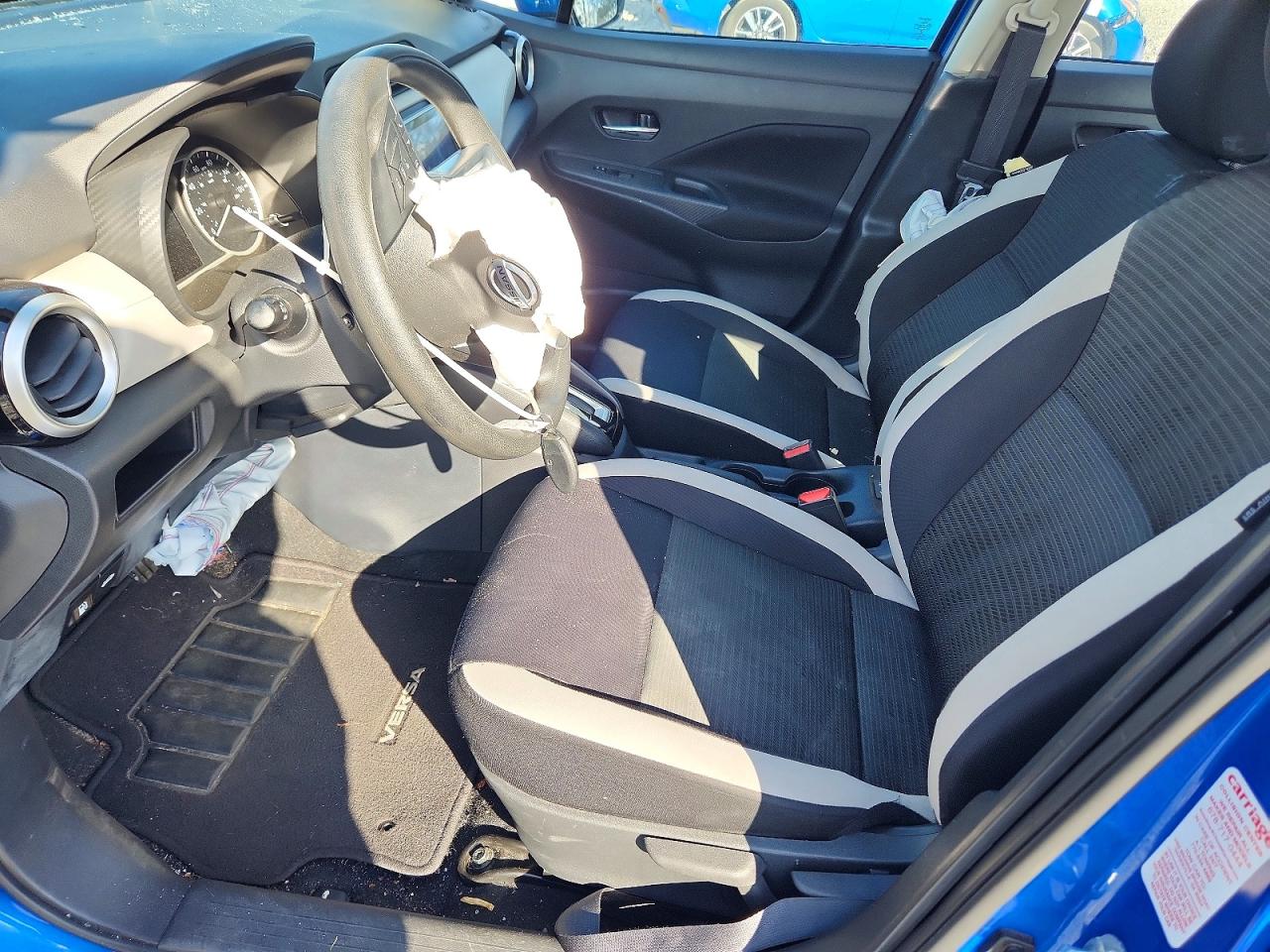 2021 NISSAN VERSA SV photo 19