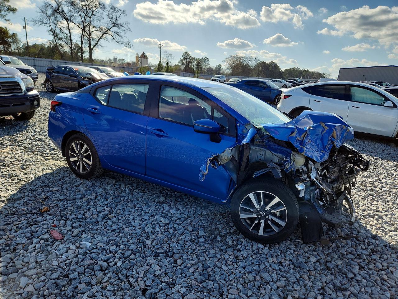 2021 NISSAN VERSA SV photo 10