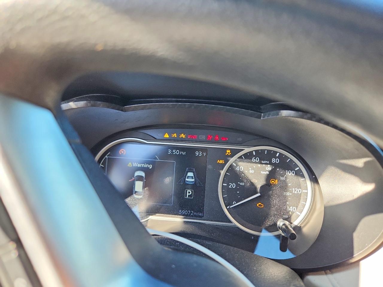 2021 NISSAN VERSA SV photo 25