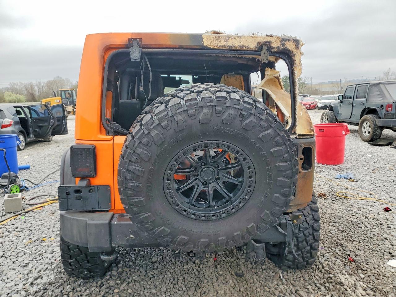 2012 JEEP WRANGLER UNLIMITED SAHARA photo 11