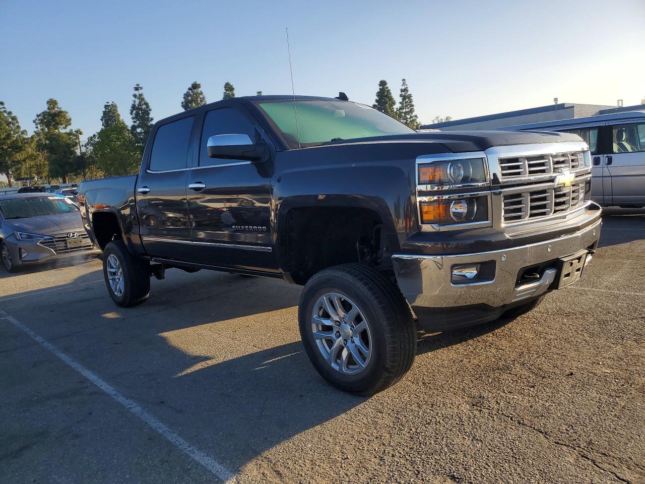 2015 CHEVROLET SILVERADO C1500 LTZ photo 7