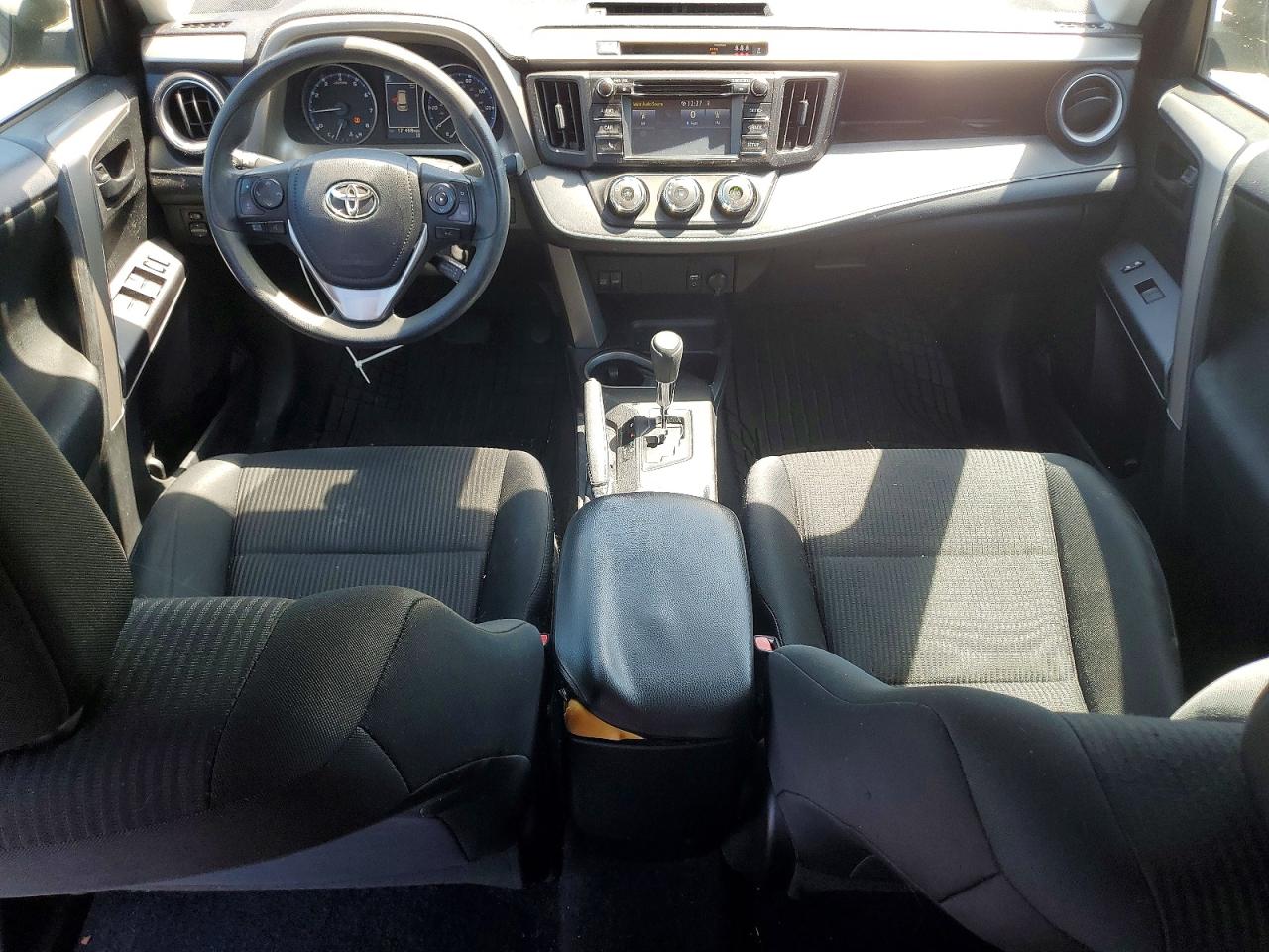 2017 TOYOTA RAV4 LE photo 15