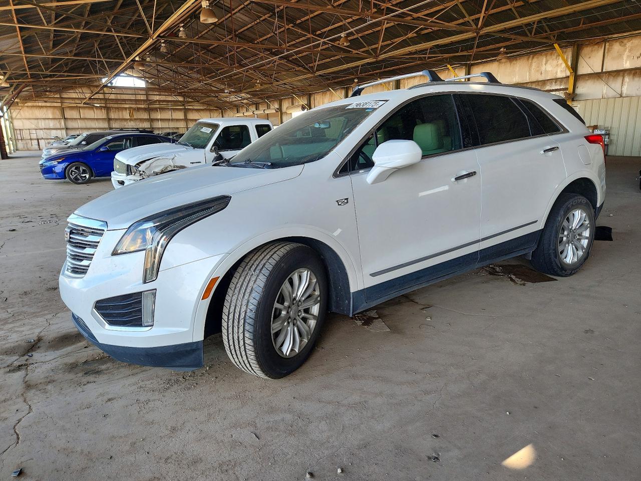2017 CADILLAC XT5