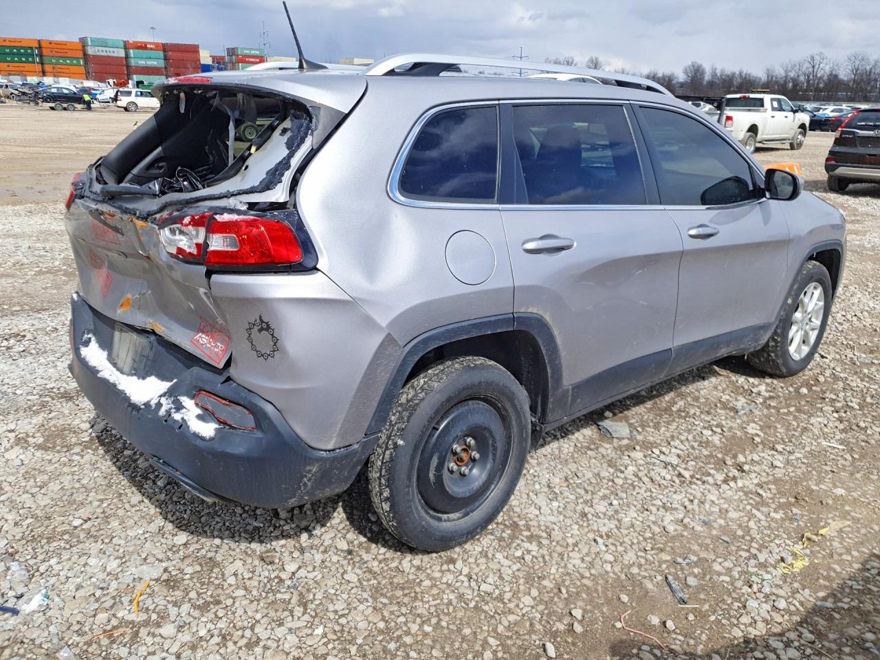 2018 JEEP CHEROKEE LATITUDE photo 3