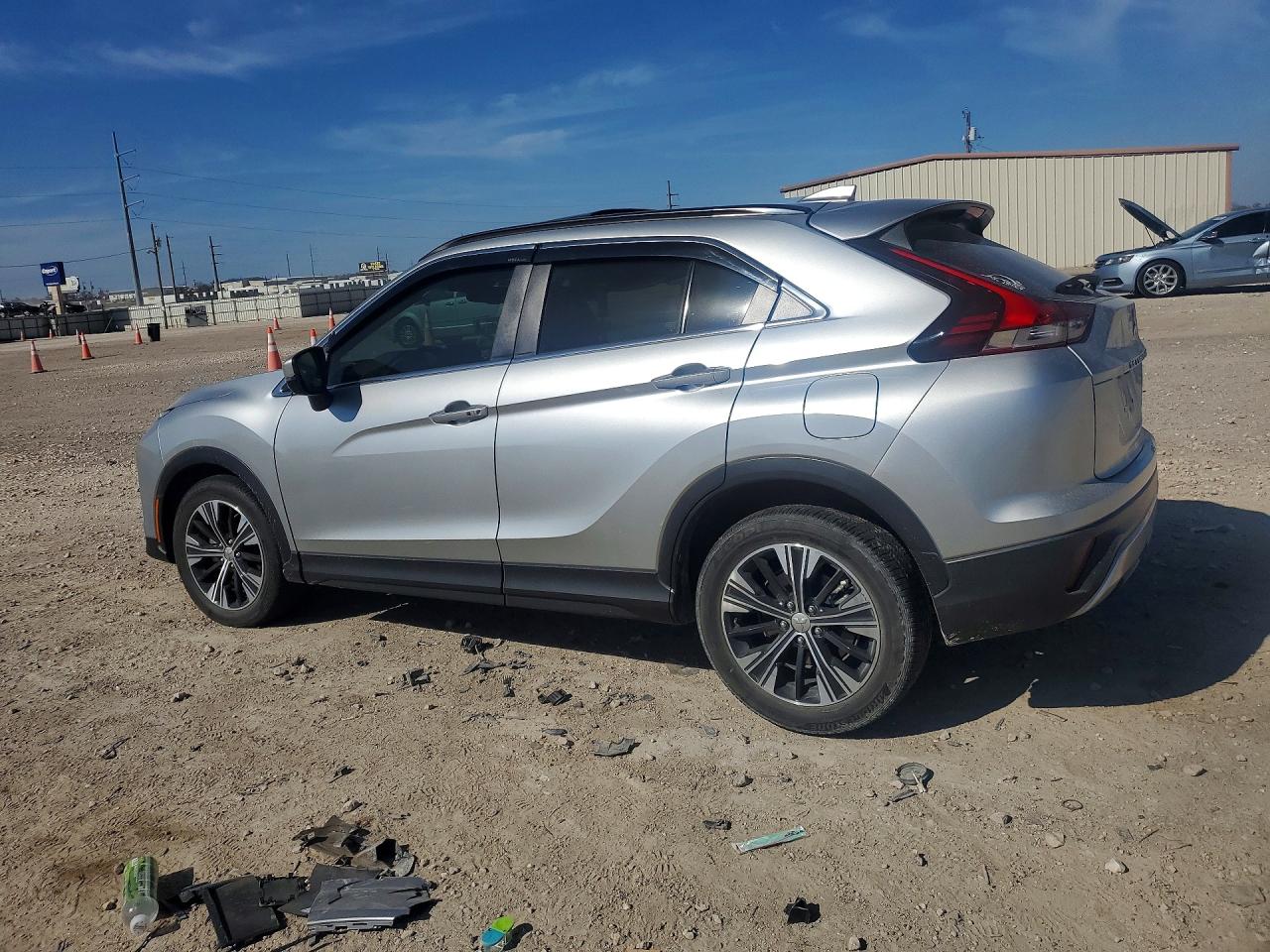 2022 MITSUBISHI ECLIPSE CROSS SE photo 4
