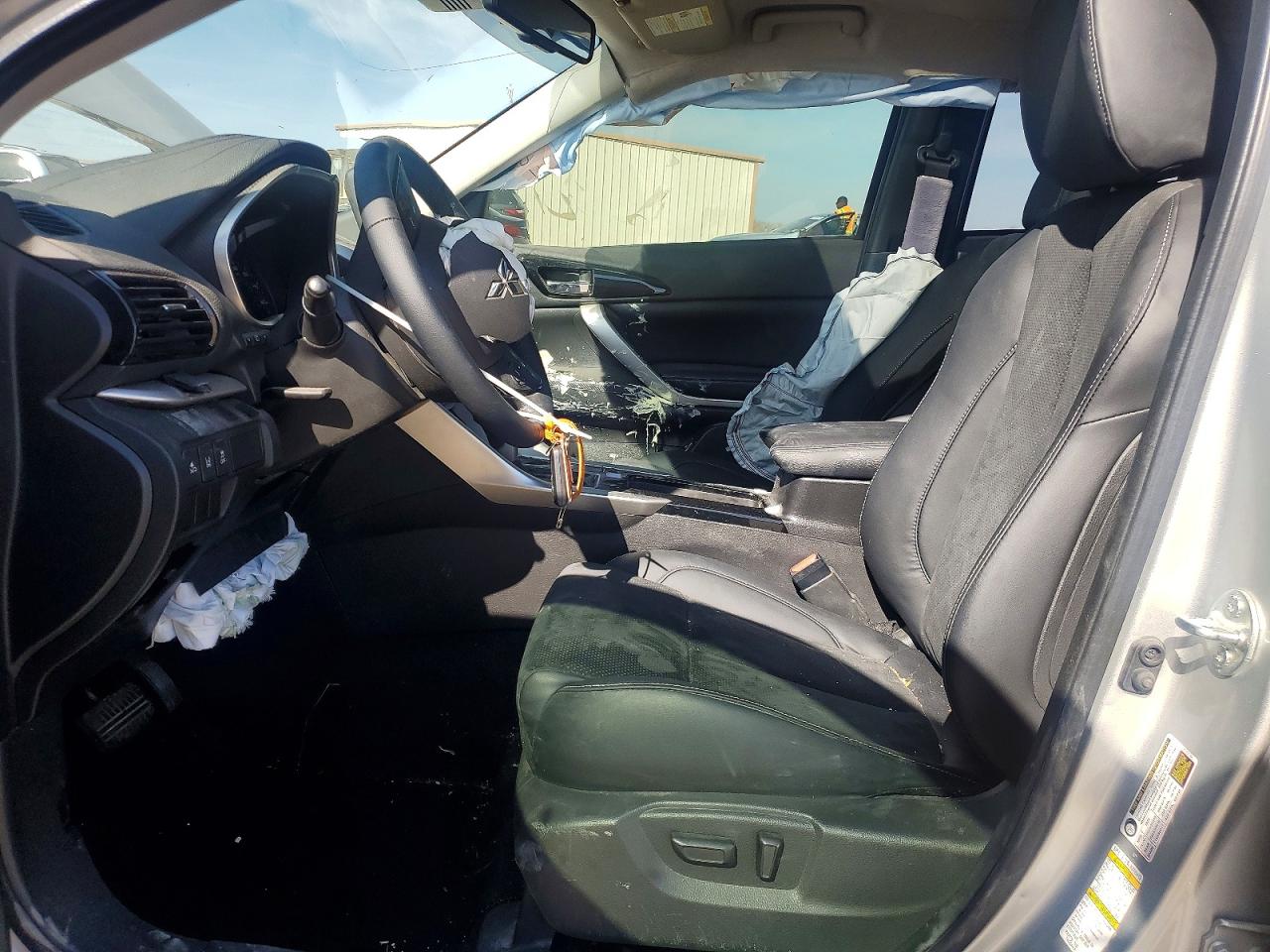 2022 MITSUBISHI ECLIPSE CROSS SE photo 19