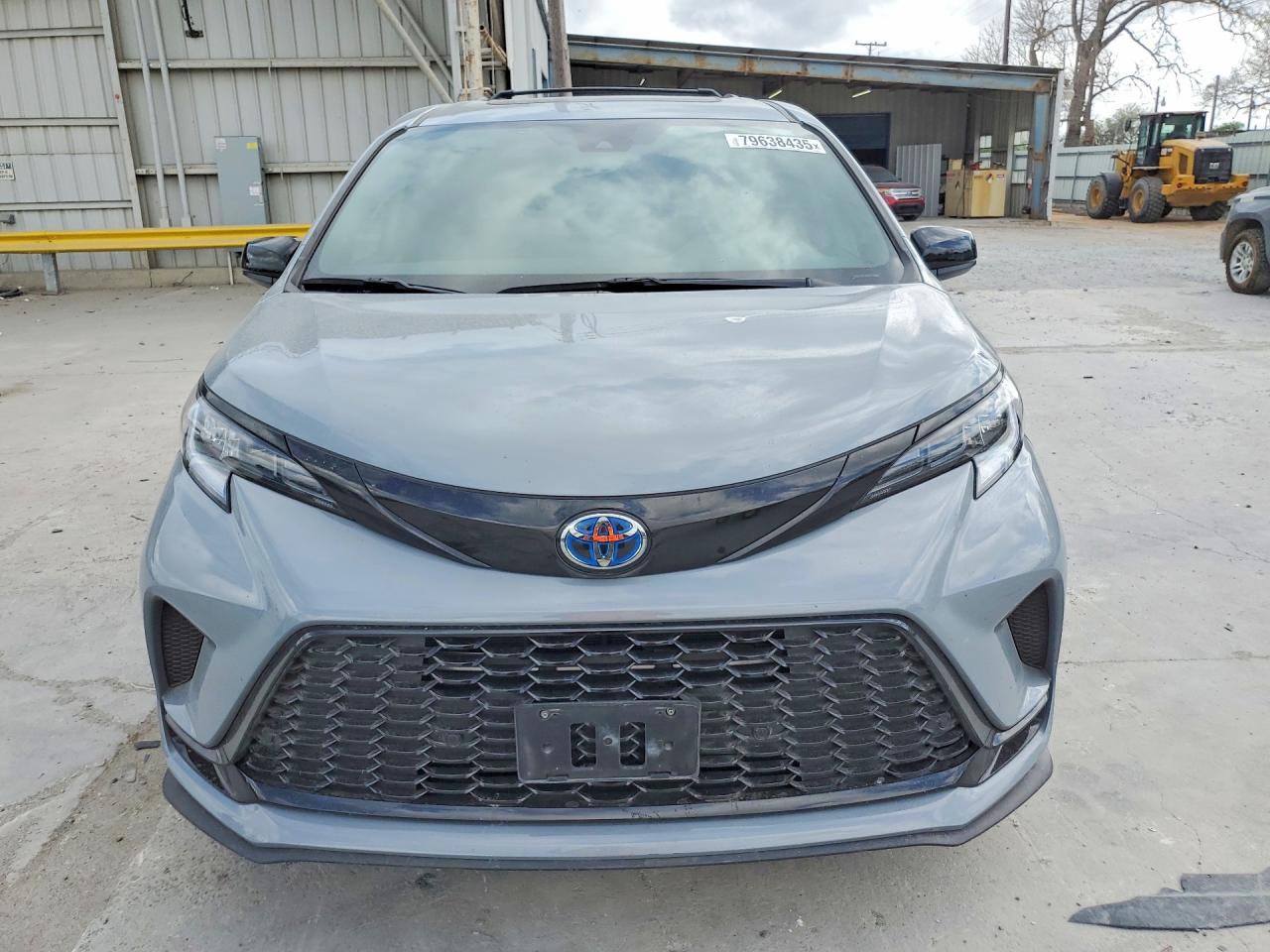 2025 TOYOTA SIENNA XSE 7-PASSENGER photo 9