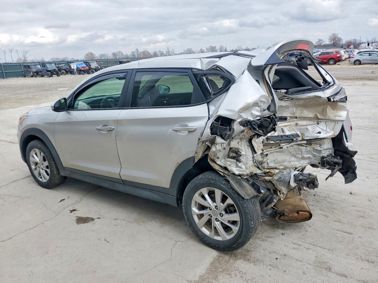2019 HYUNDAI TUCSON SE photo 2