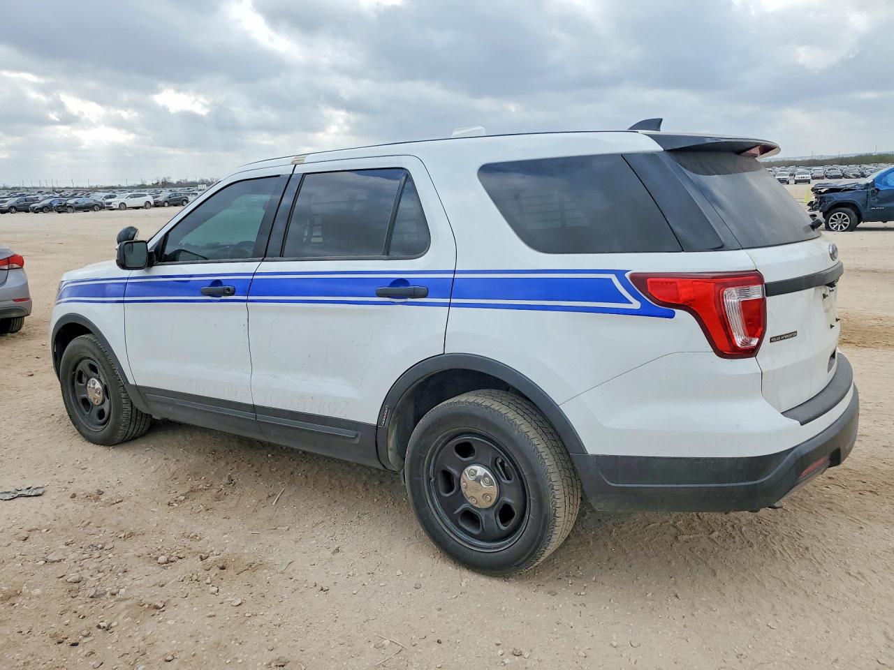 2019 FORD EXPLORER POLICE INTERCEPTOR photo 3