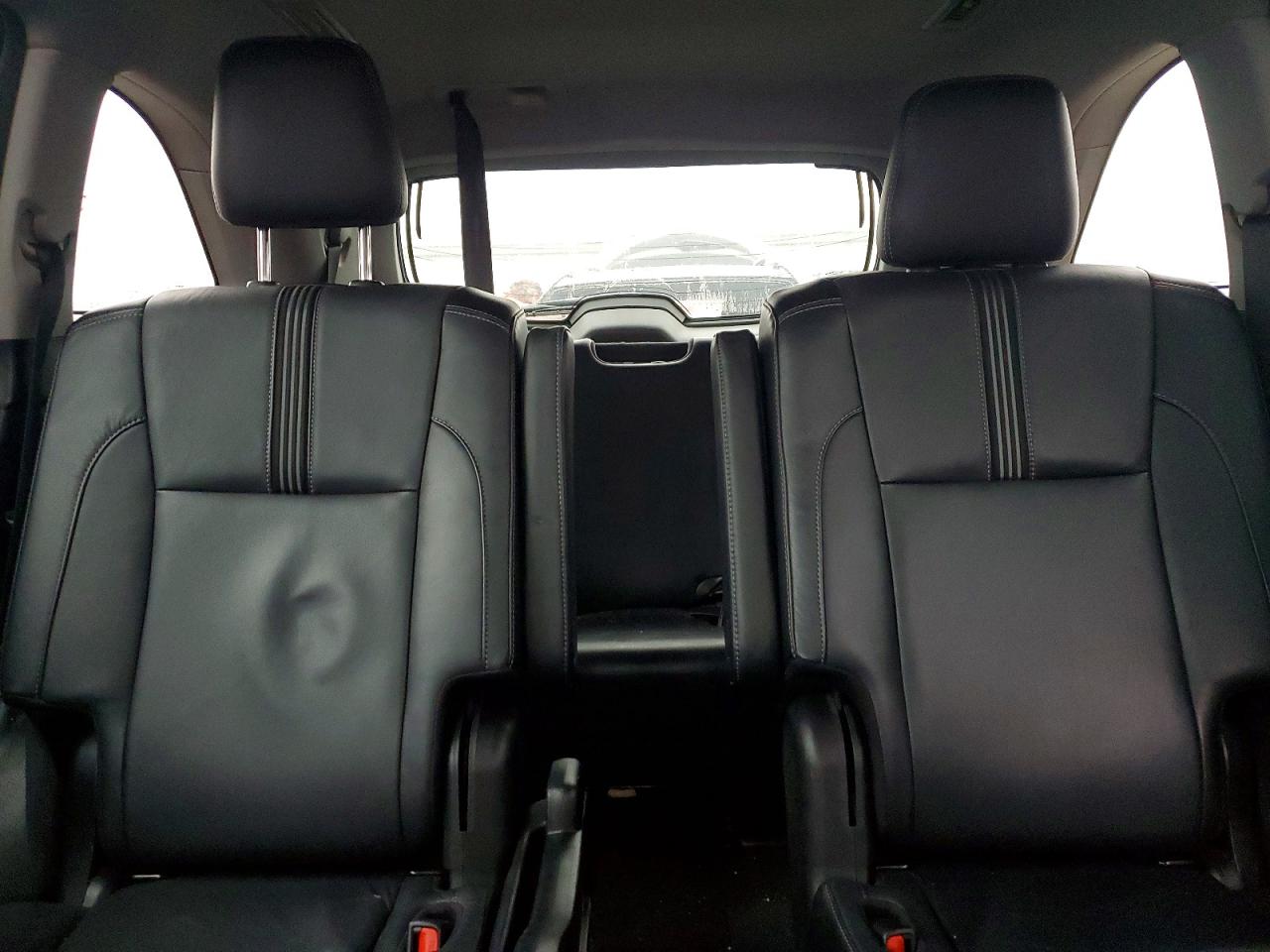2017 TOYOTA HIGHLANDER SE photo 28