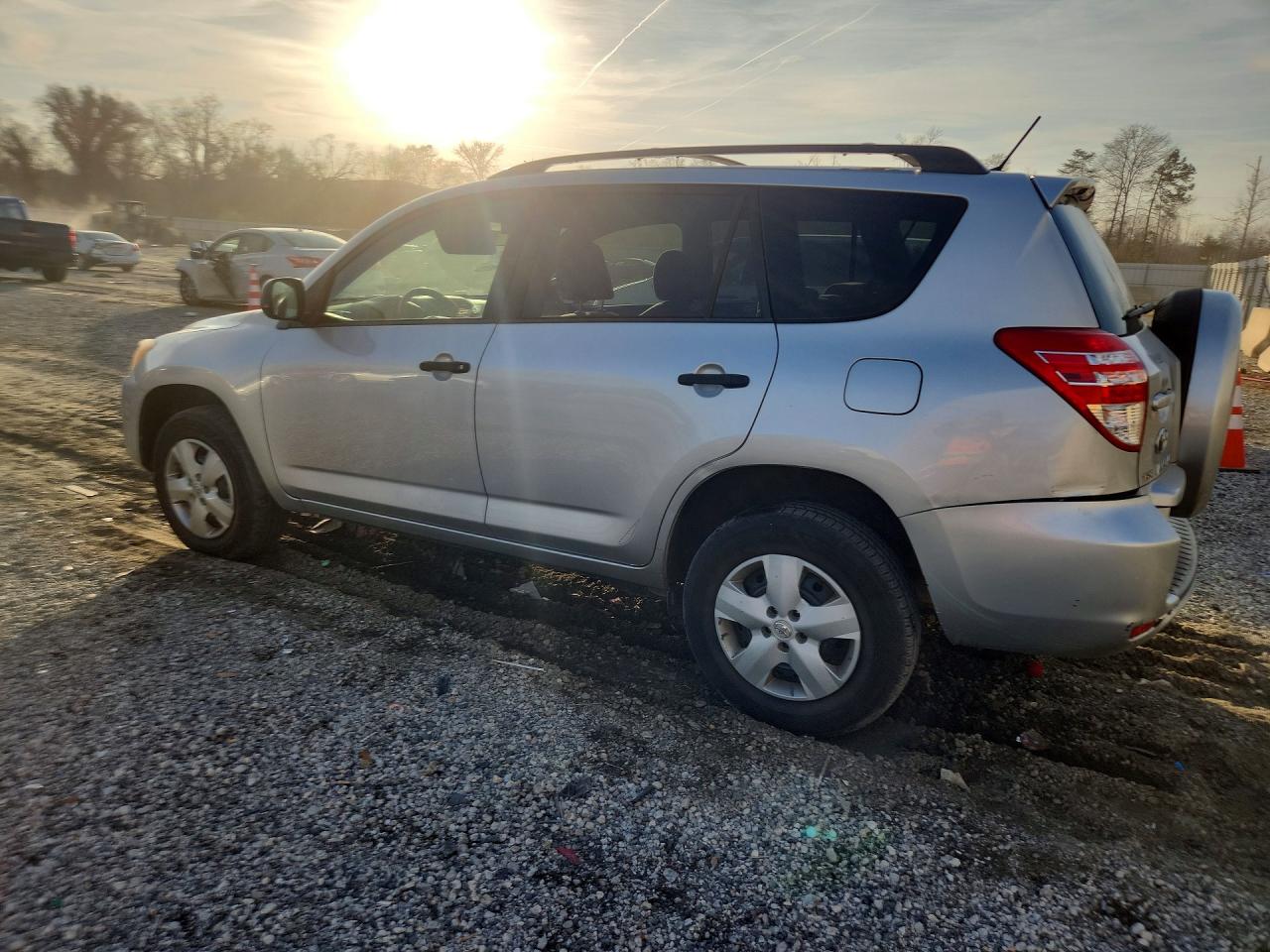 2009 TOYOTA RAV4 BASE photo 2