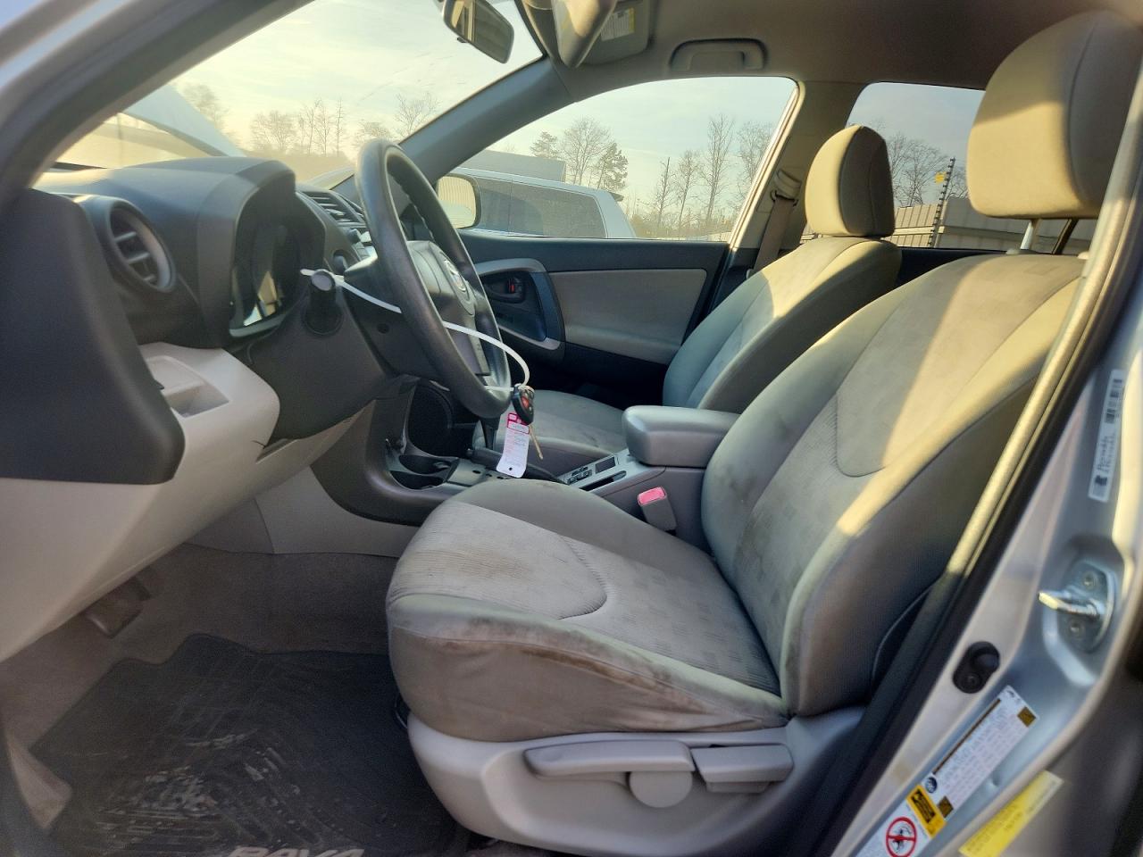 2009 TOYOTA RAV4 BASE photo 7