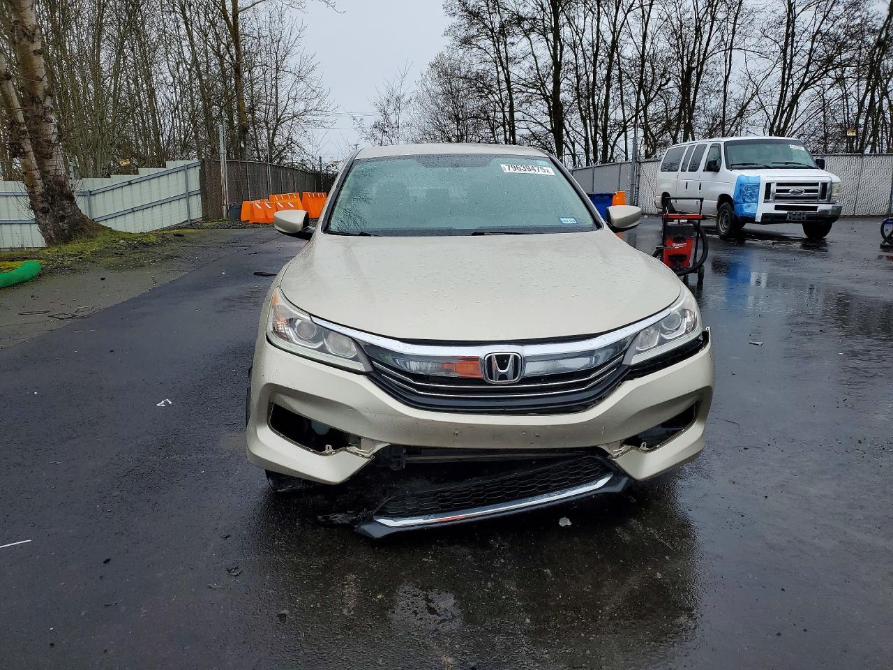 2016 HONDA ACCORD LX photo 5