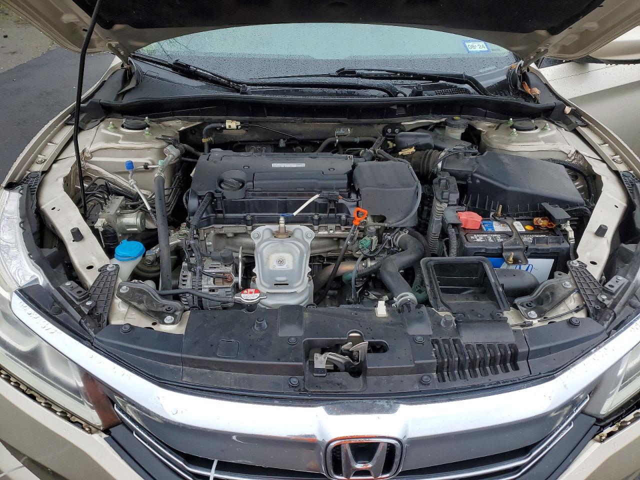 2016 HONDA ACCORD LX photo 11