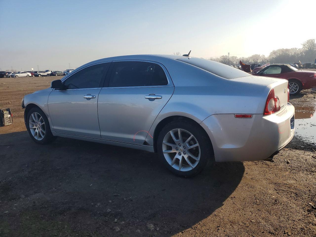 2011 CHEVROLET MALIBU LTZ photo 2