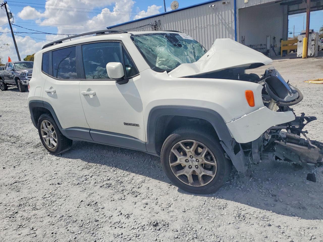 2017 JEEP RENEGADE photo 7
