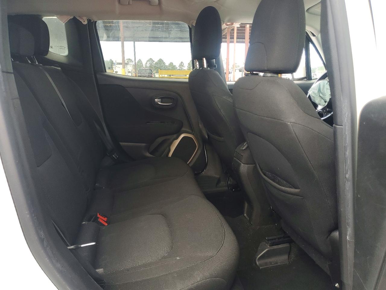 2017 JEEP RENEGADE photo 21