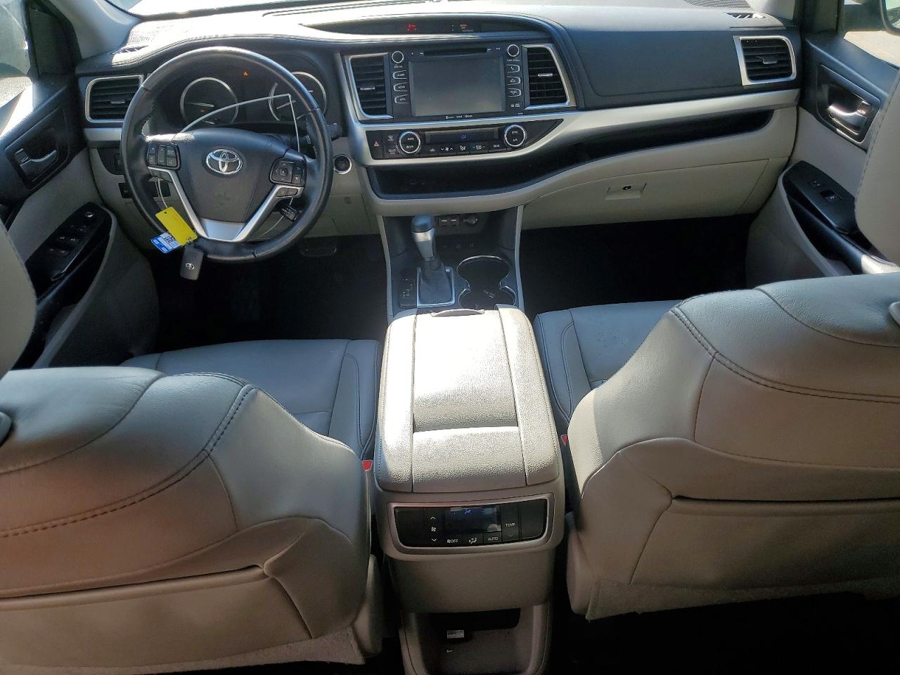 2019 TOYOTA HIGHLANDER XLE photo 15