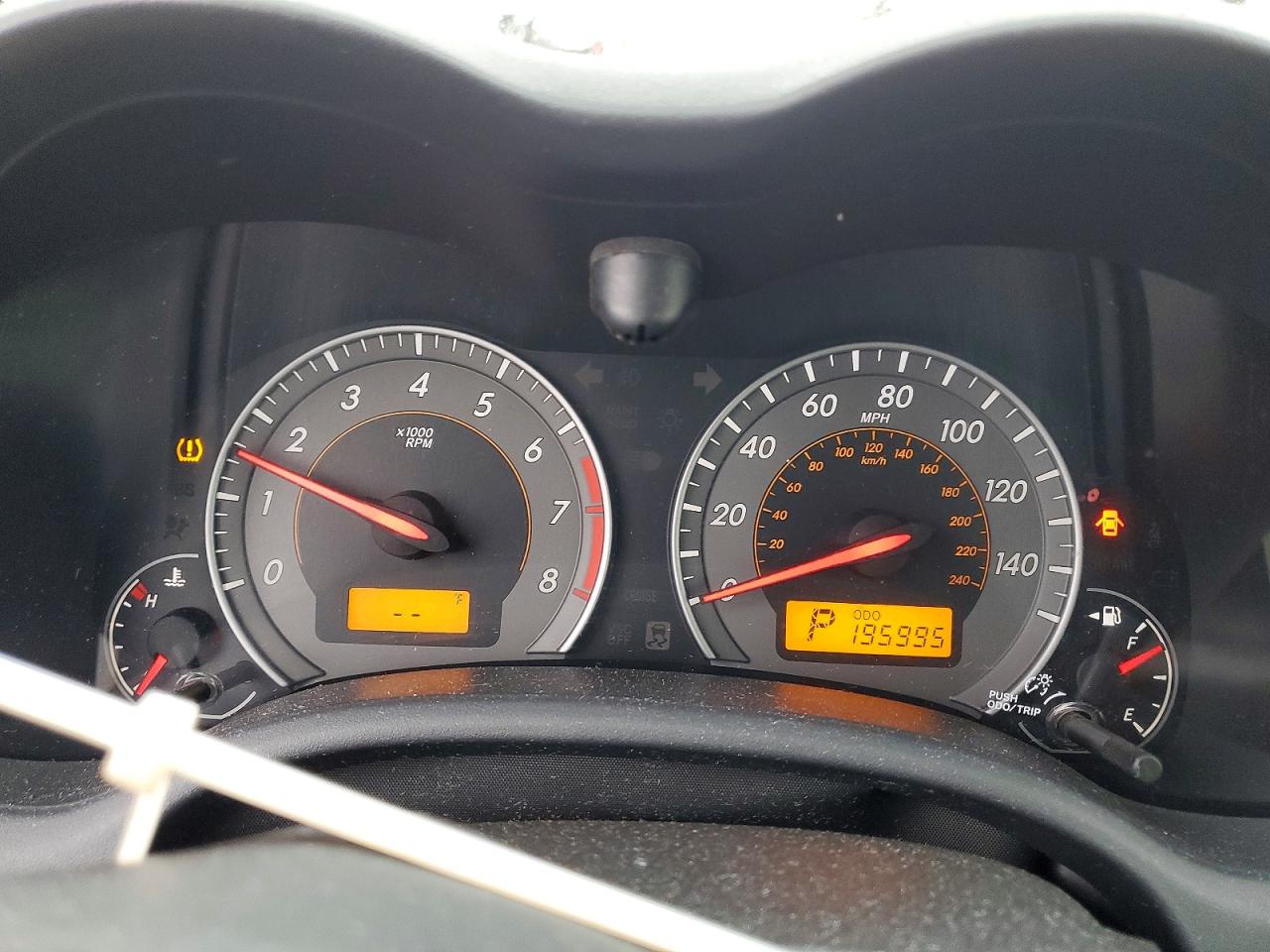 2010 TOYOTA COROLLA S photo 25