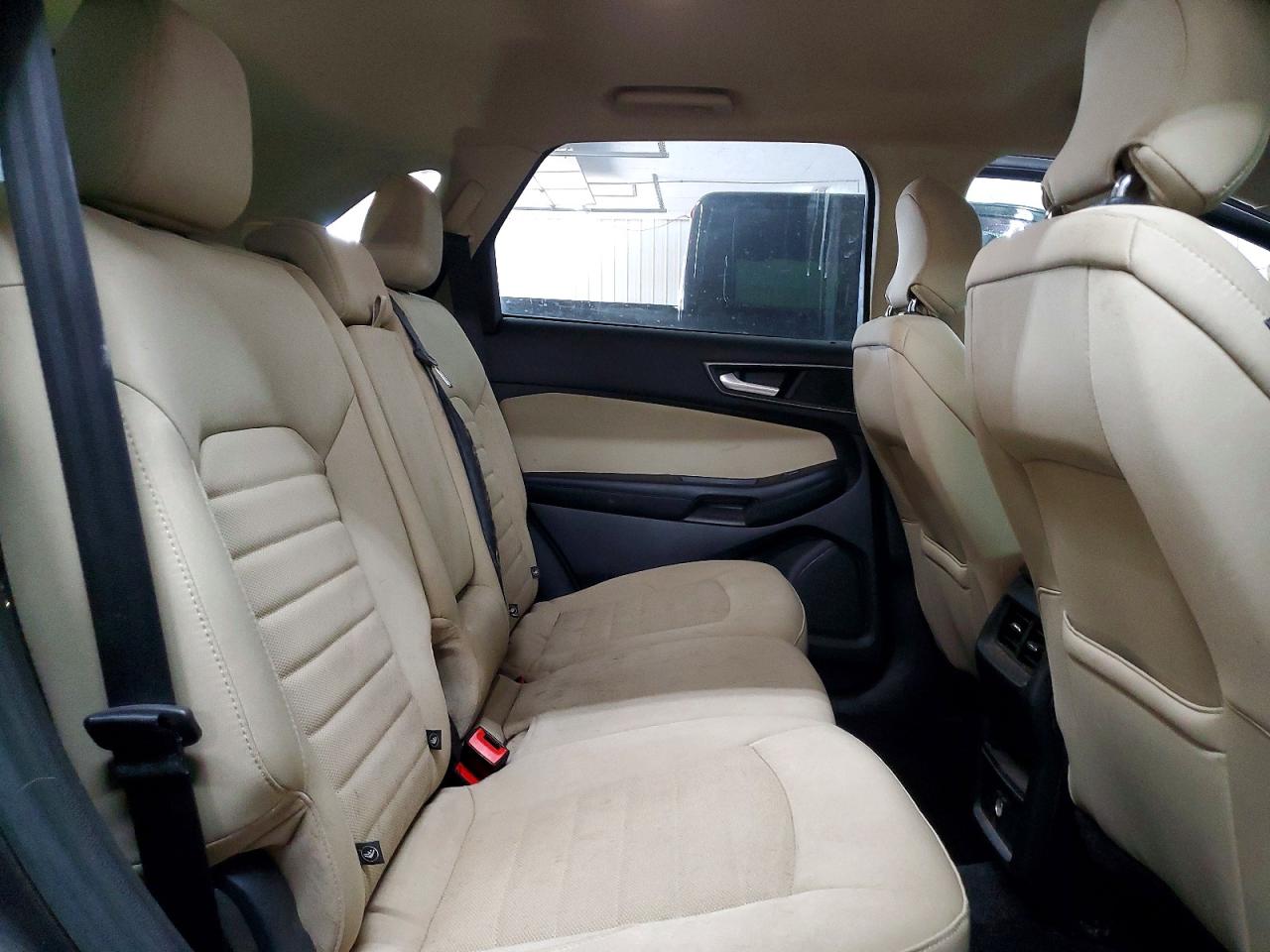2016 FORD EDGE SE photo 11