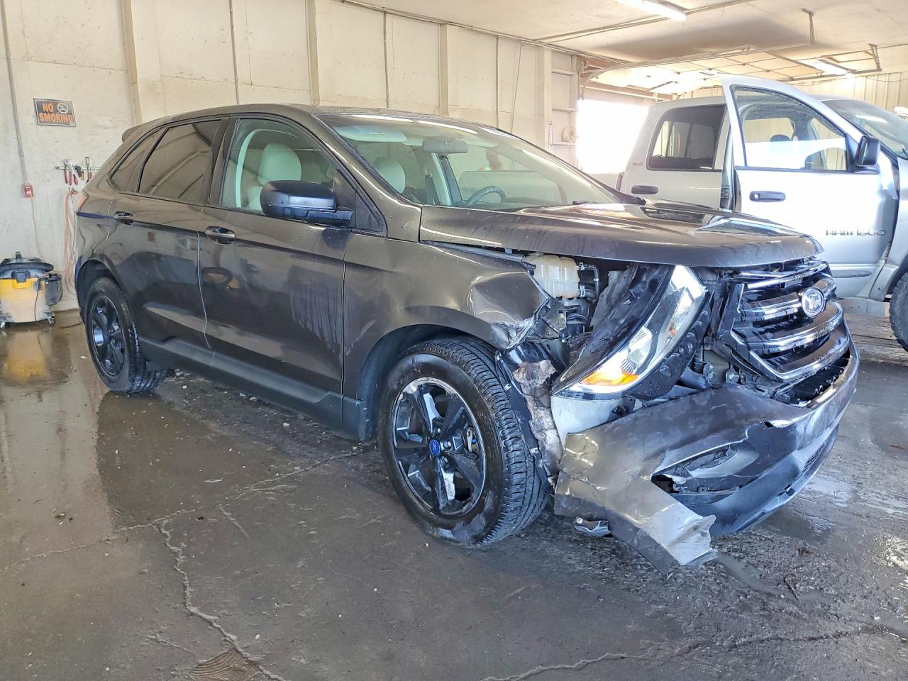 2016 FORD EDGE SE photo 4