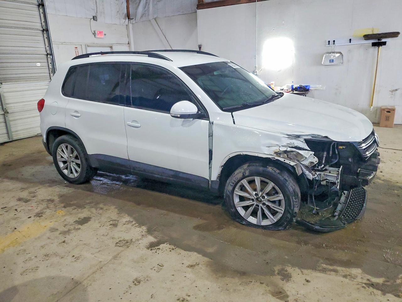 2017 VOLKSWAGEN TIGUAN S photo 7