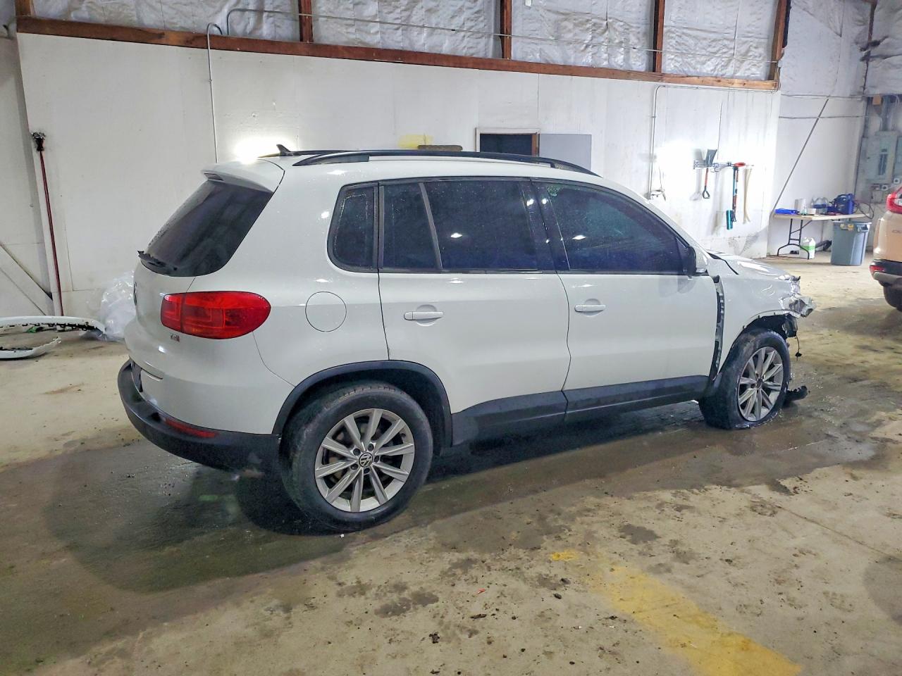 2017 VOLKSWAGEN TIGUAN S photo 5