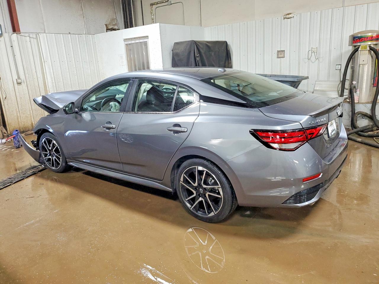2025 NISSAN SENTRA SR photo 3